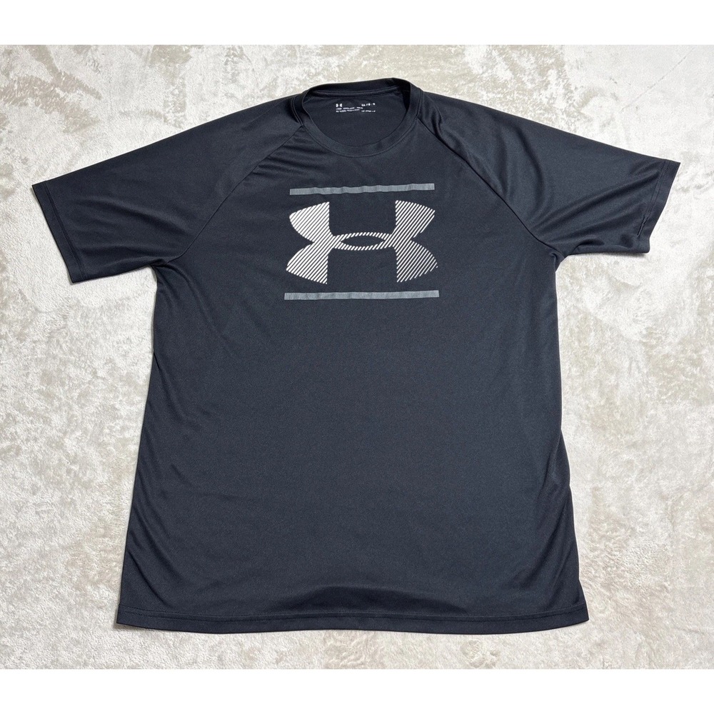 Under Armour Athletic T Shirt Men's Size Large Loose Black Short Sleeve HeatGear